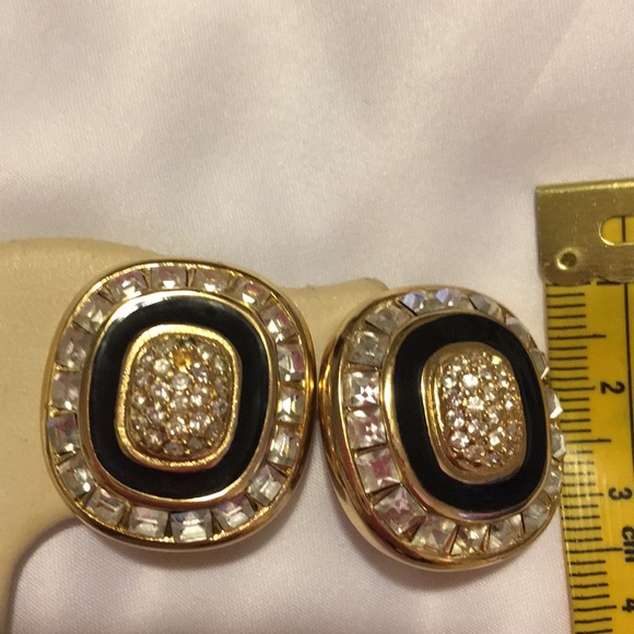 VINTAGE CRISTIAN DIOR EARRING - Picture 5 of 8